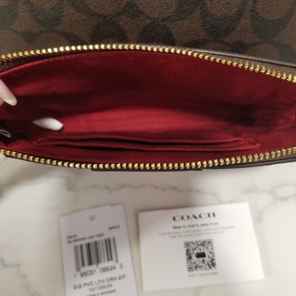 NWT! COACH BROWN/BLACK GALLERY TOTE AND CORNER ZIP WRISTLET WITH RED STRIPE - Picture 10 of 12